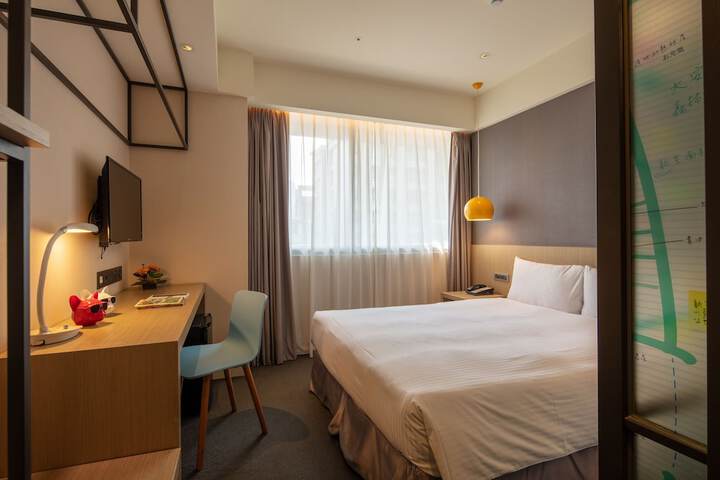 Room 7 of 72