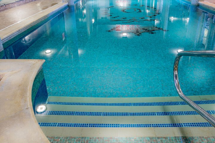 Pool 40 of 64