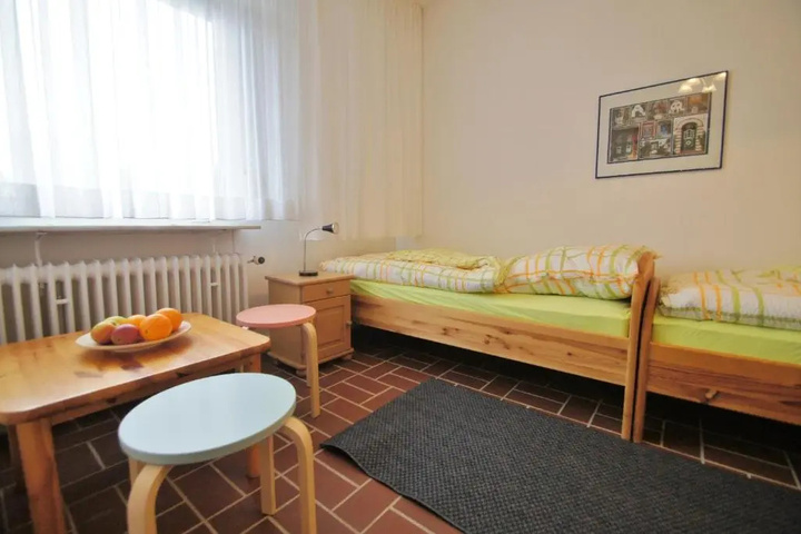 Room 3 of 10