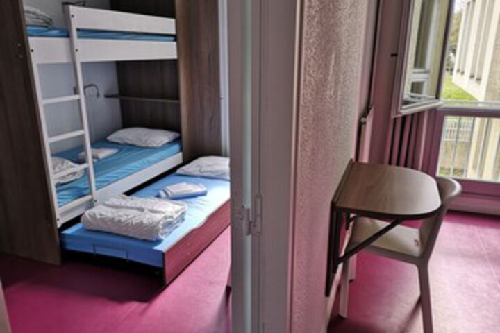 Room 40 of 135