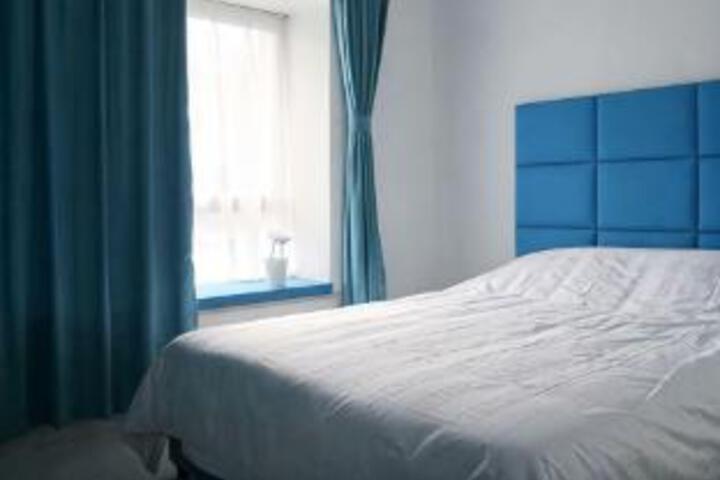 Room 6 of 6