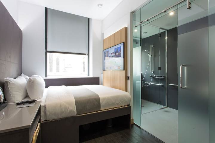 Room 6 of 58