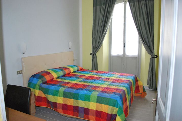 Room 3 of 55
