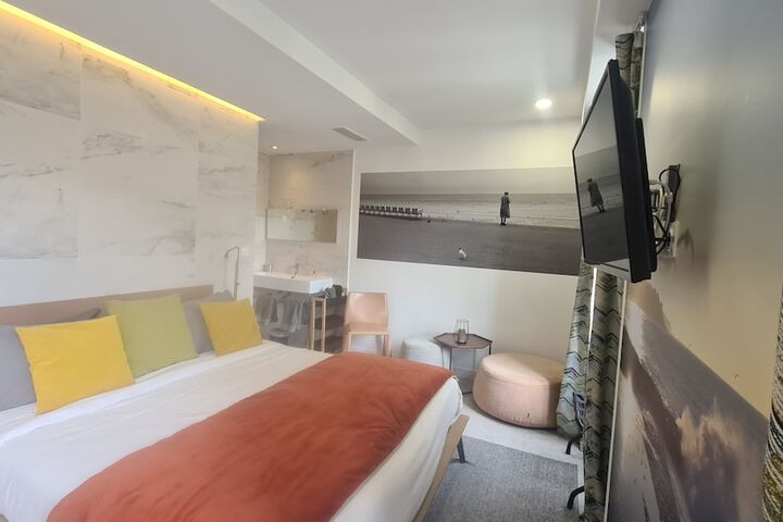 Room 37 of 118