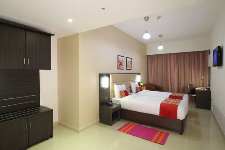 Room 14 of 27