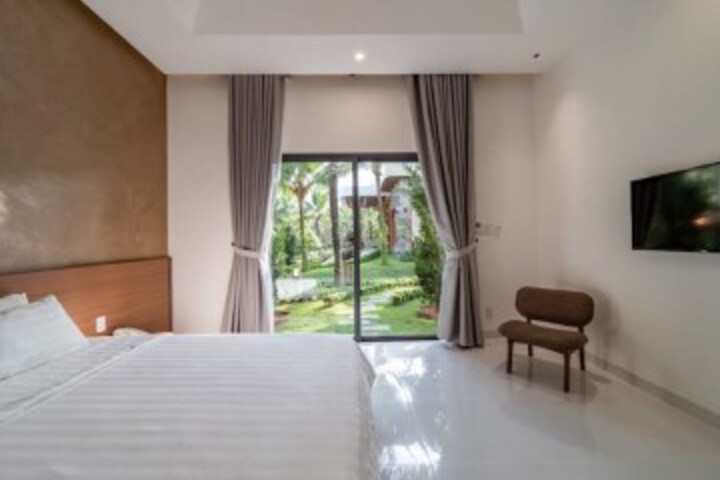 Room 8 of 71