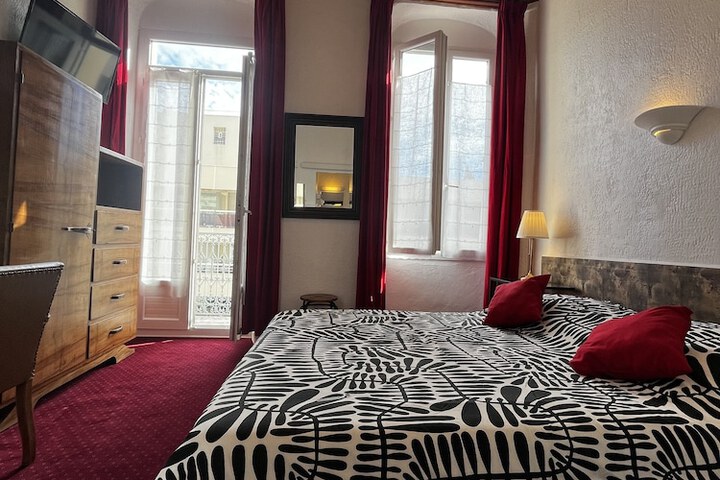 Room 19 of 36