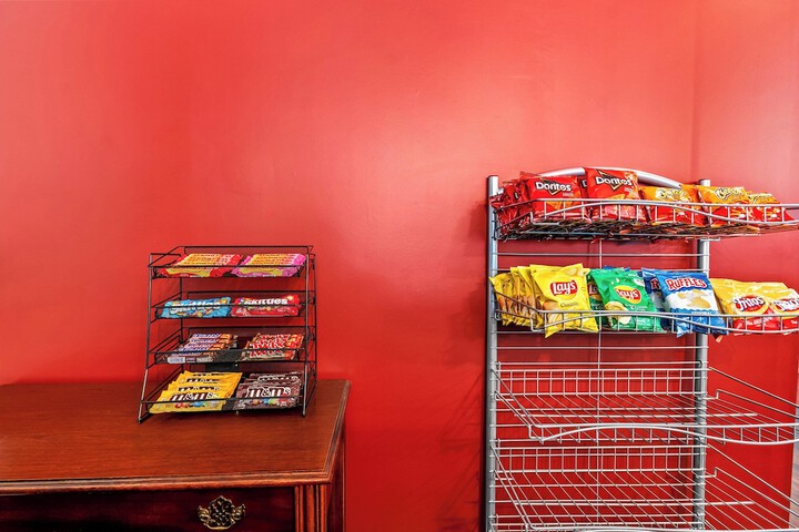 Snack bar