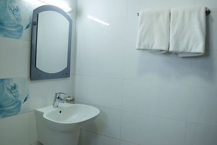 Room 21 of 32