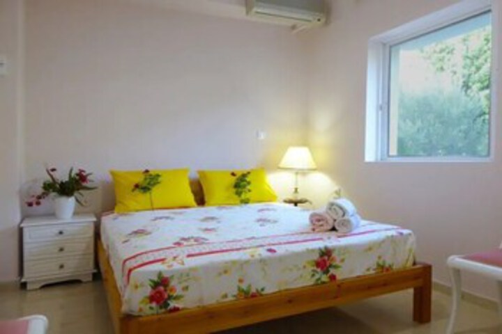 Room 26 of 28