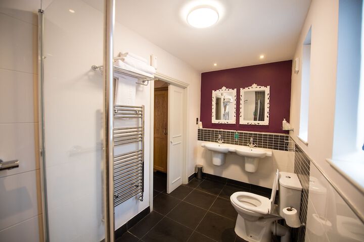 Room 15 of 22