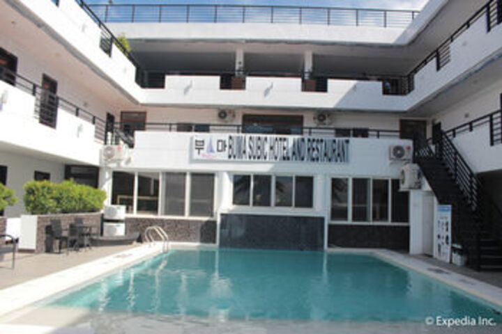Pool 76 of 82