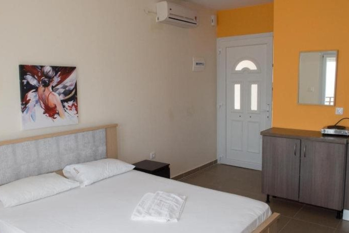 Room 3 of 13
