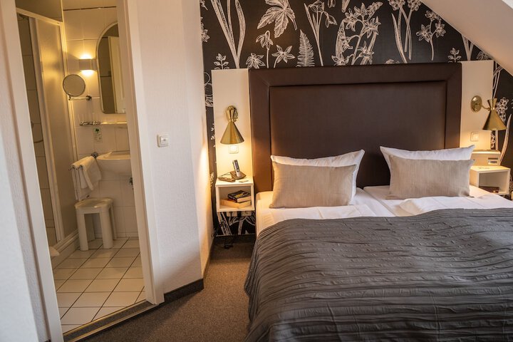 Room 46 of 191