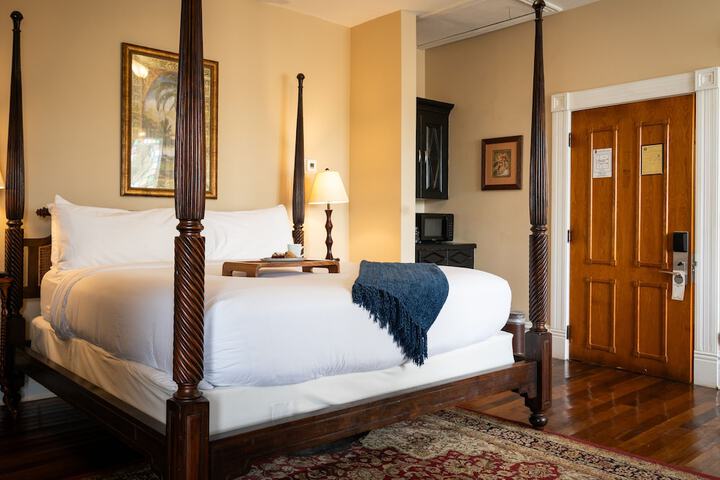 Room 21 of 149