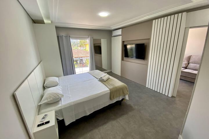 Room 37 of 229