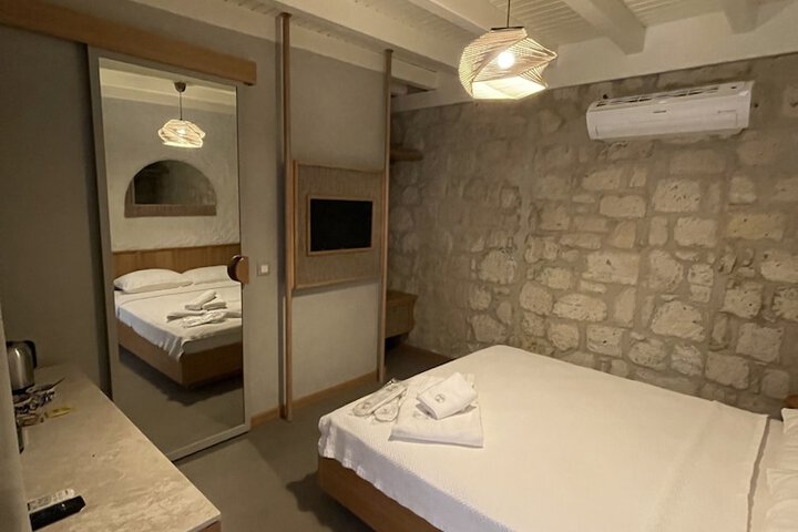 Room 9 of 64