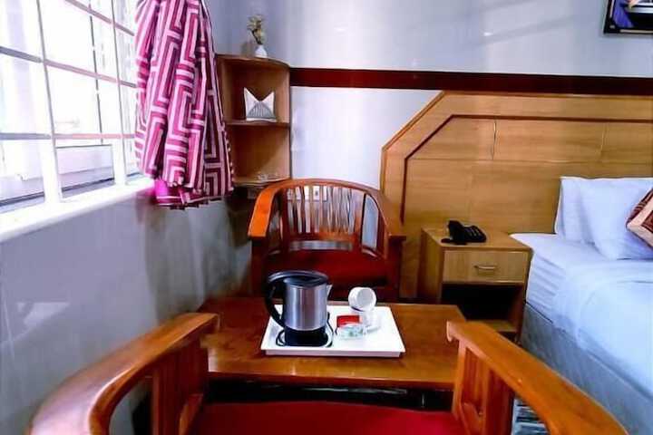 Room 9 of 50