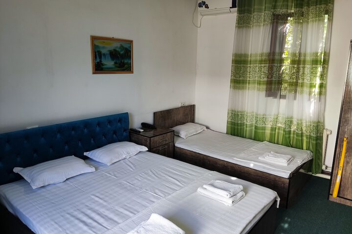 Room 11 of 70