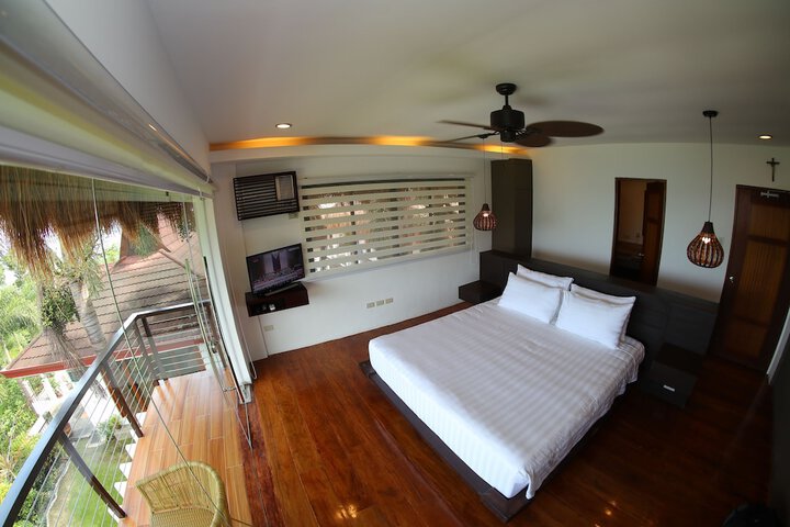 Room 7 of 73