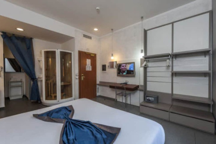 Room 36 of 101