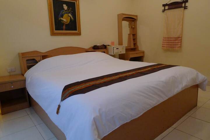 Room 6 of 36