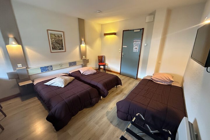 Room 8 of 24
