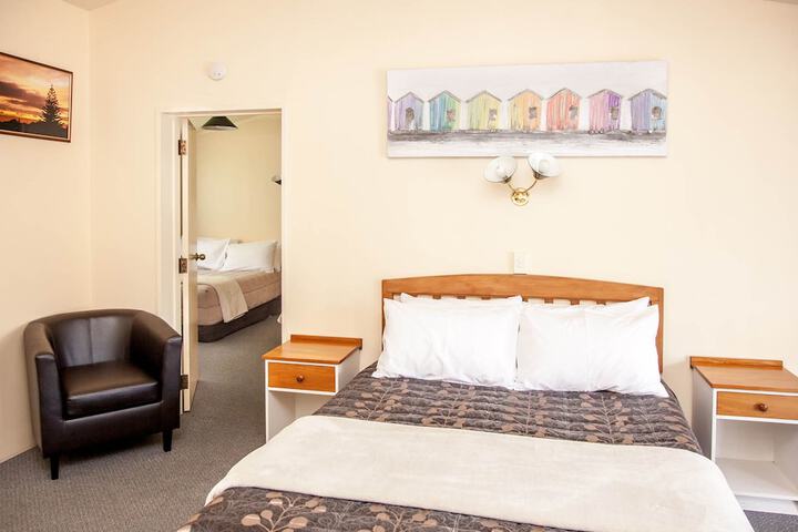 Room 13 of 26