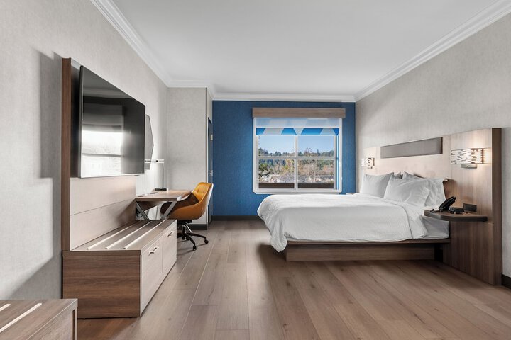 Room 44 of 85