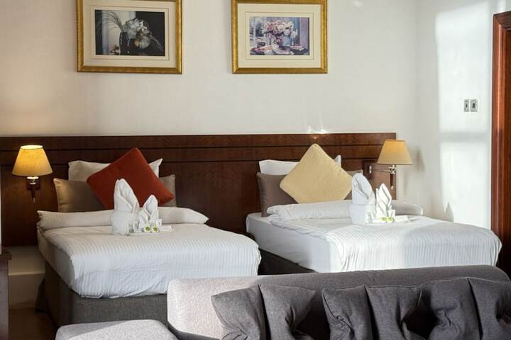 Room 14 of 37
