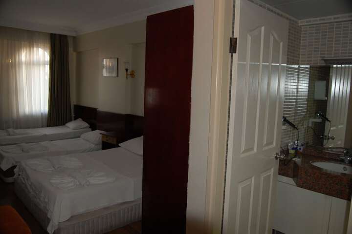 Room 15 of 66