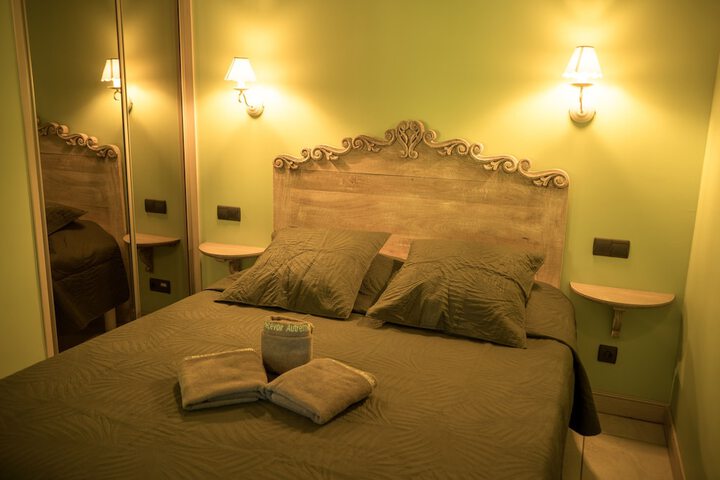 Room 33 of 160
