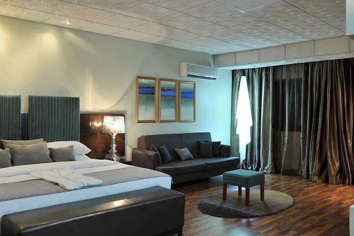 Room 25 of 70