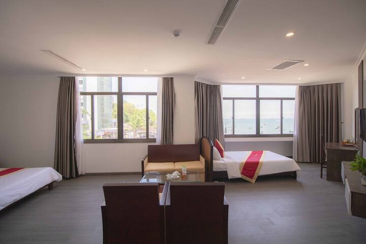 Room 18 of 42
