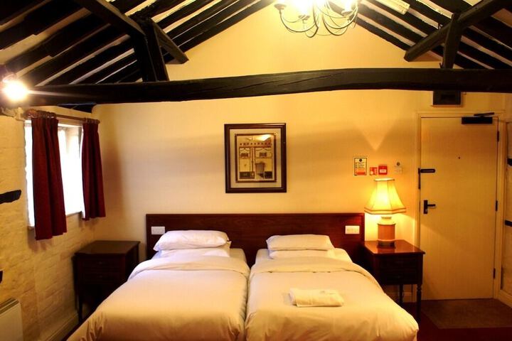 Room 4 of 14