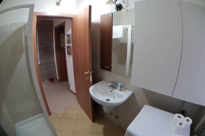 Room 82 of 103