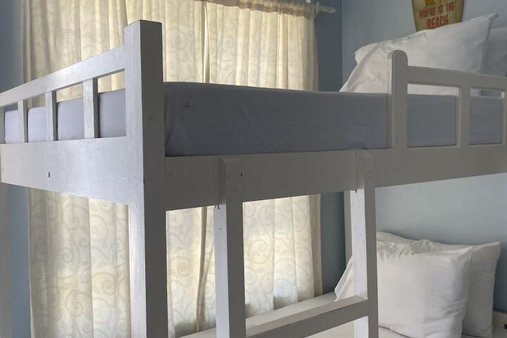 Room 16 of 27