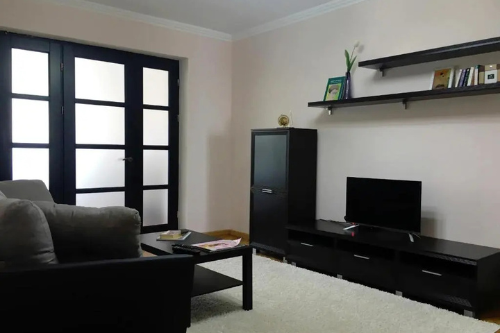 Room 3 of 7