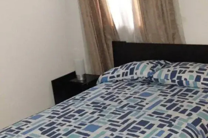 Room 10 of 13