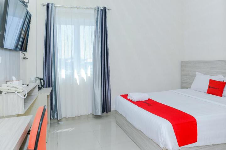 Photo of RedDoorz Plus at GNG Hotel El Tari Airport Kupang