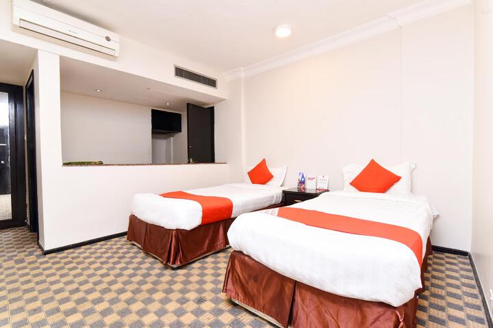 Room 42 of 46