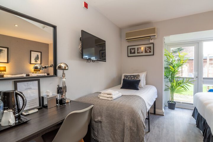 Room 21 of 69