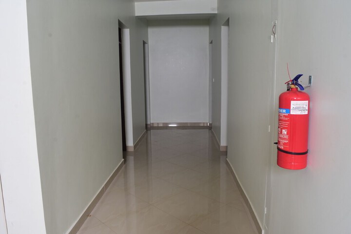 Ballroom/Hall 35 of 48