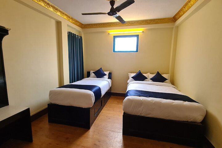 Room 8 of 20