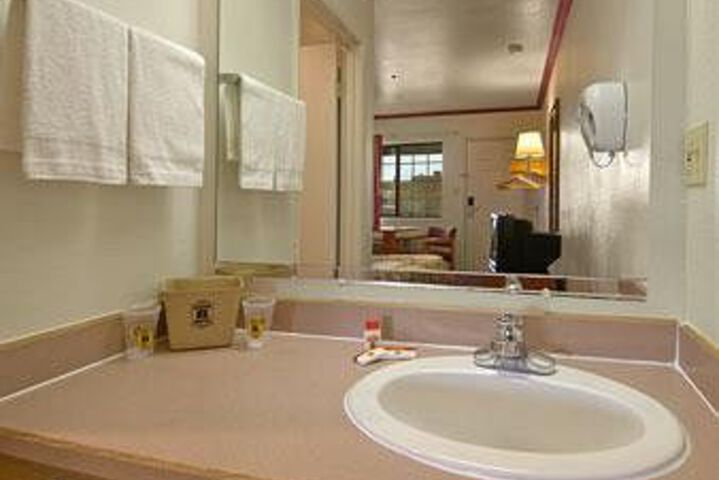Room 4 of 46