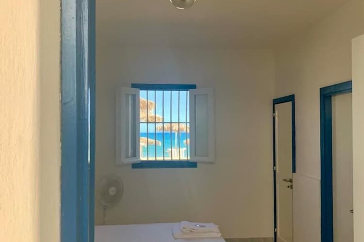 Room 14 of 80