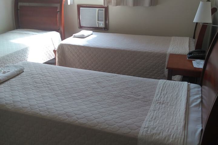 Room 16 of 32
