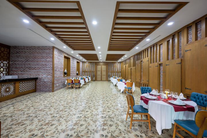 Dining 143 of 176