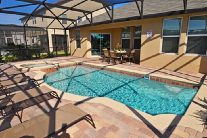 Pool 15 of 27