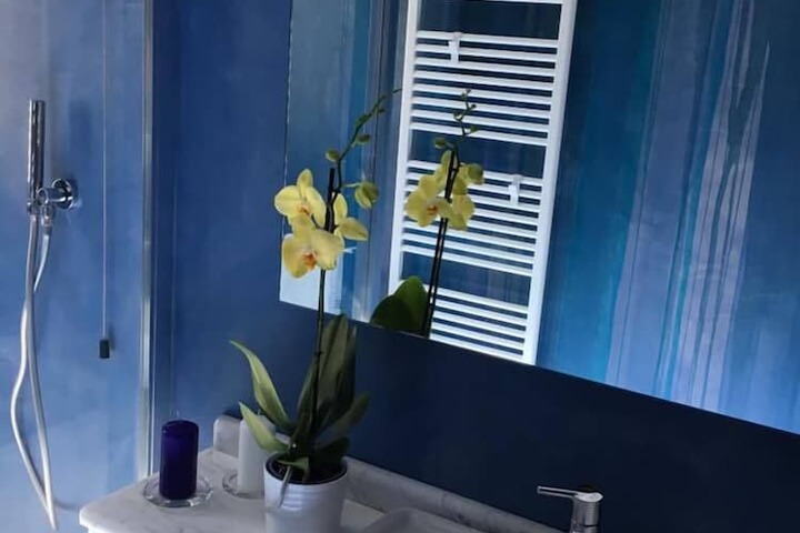 Room 14 of 18